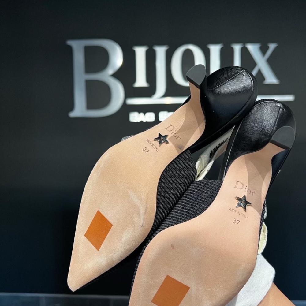 Kitten Heel Slingback - Picture 9 of 9